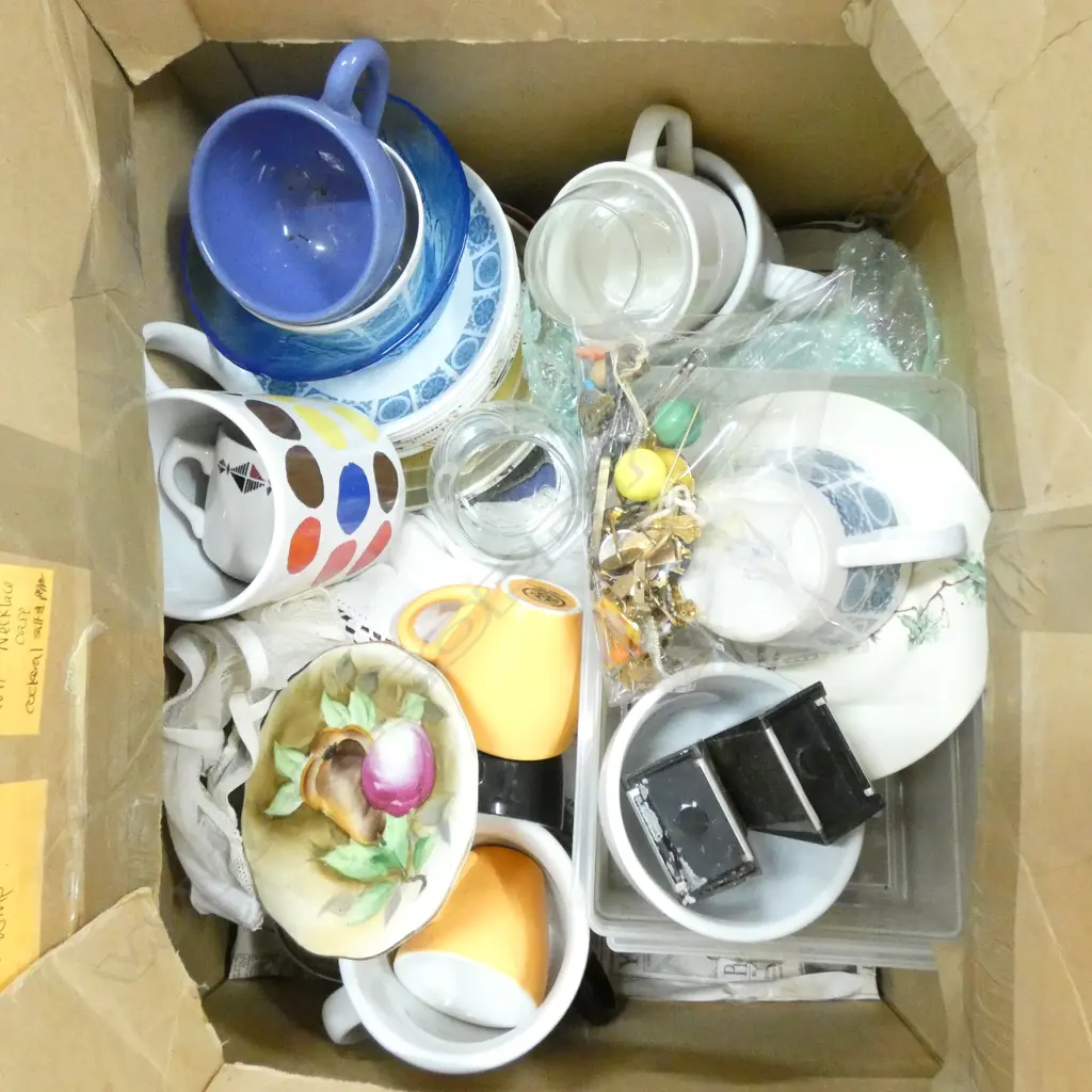 BOX ASST CHINA ETC. Image 1++