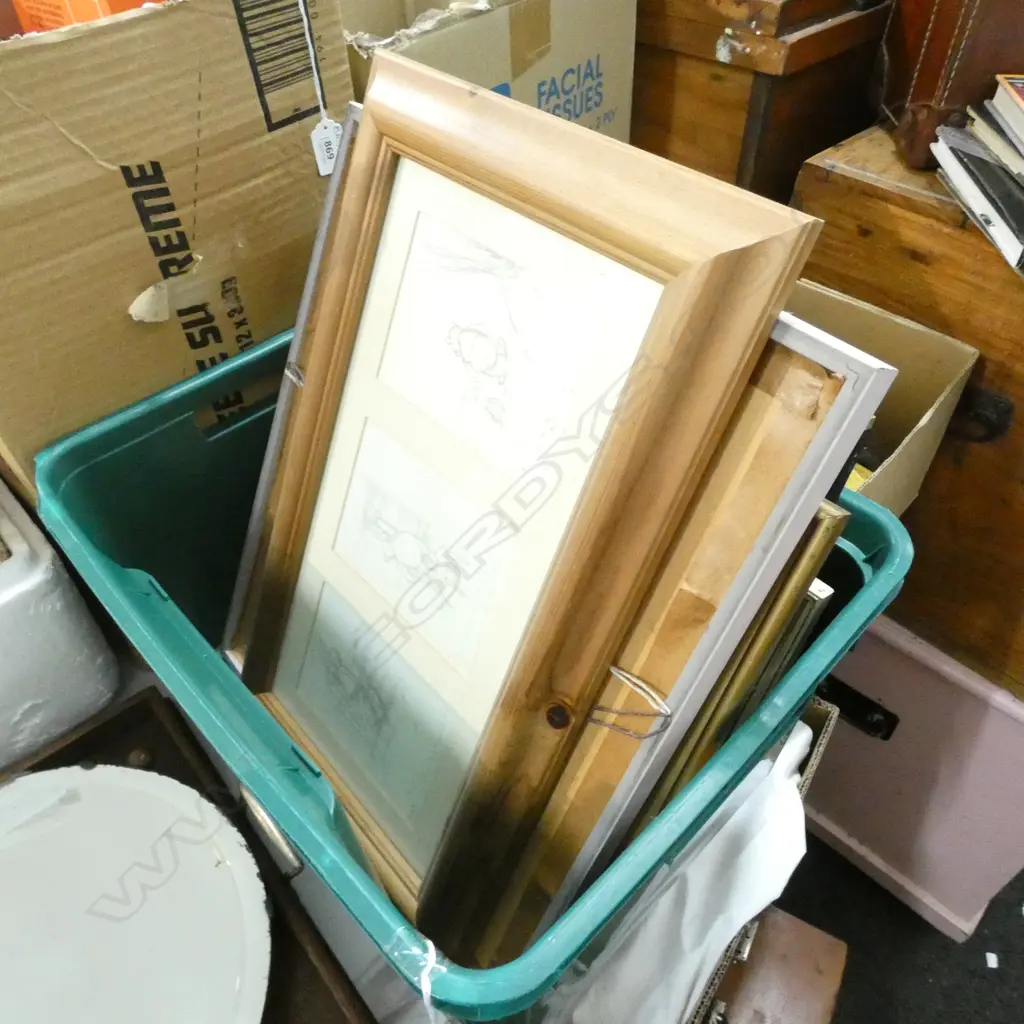 BOX FRAMED ART INCL. WINNIE THE POOH SKETCH PRINTS Image 1++