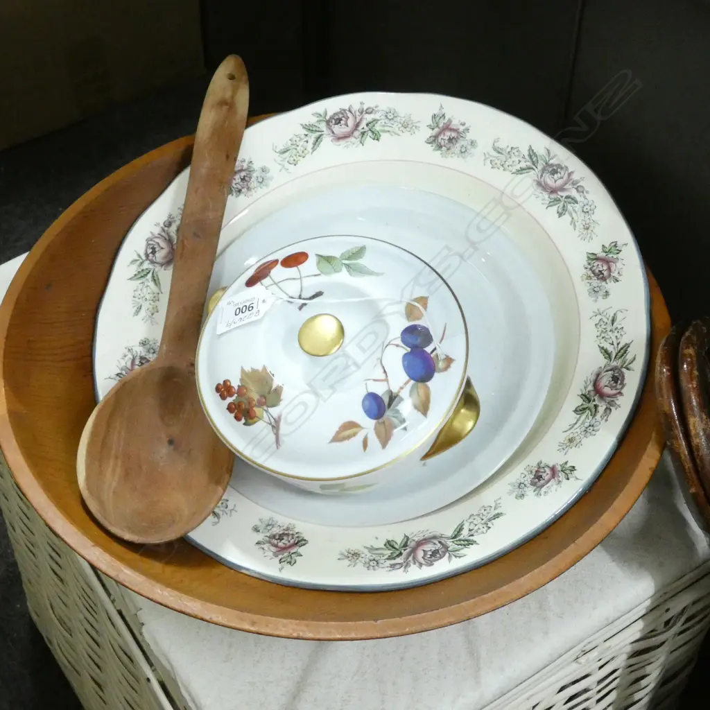 WOODEN BOWL W/WOOD/WORCESTER ETC Image 1++