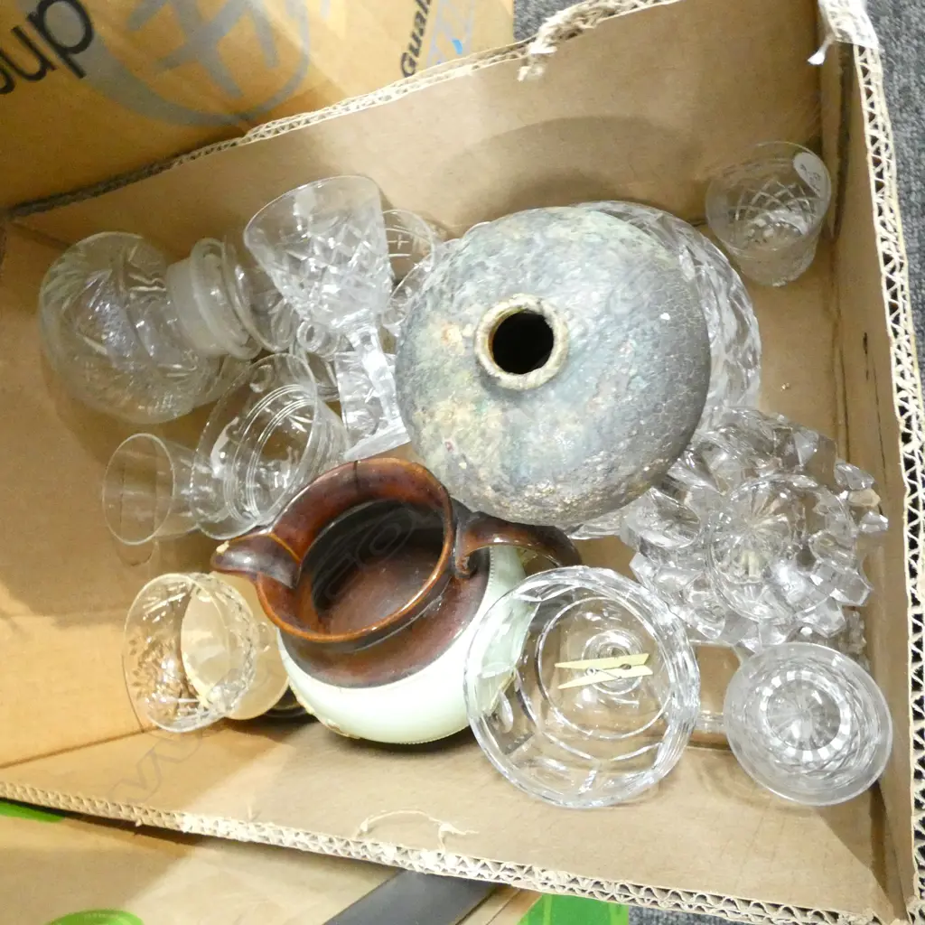 BOX LOT MISC POTTERY & GLASSWARE ETC. Image 1++