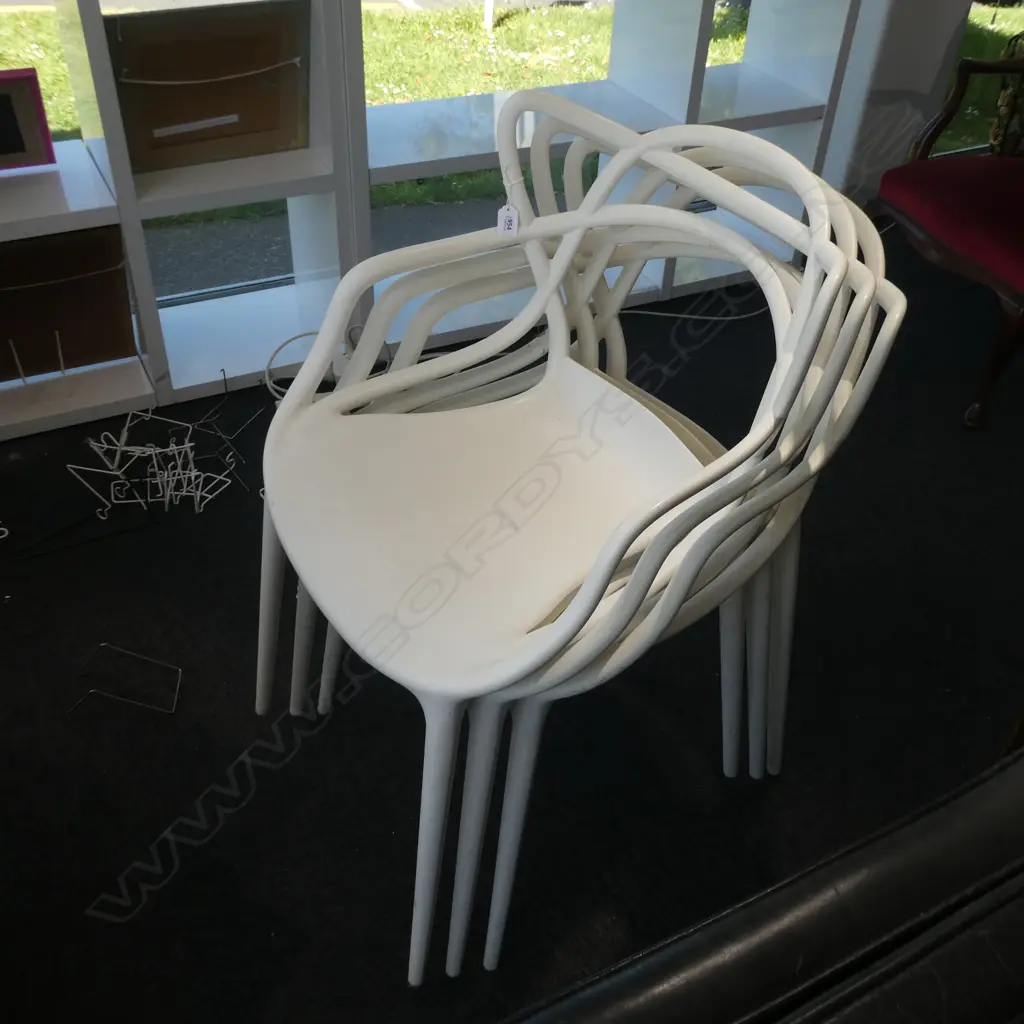3 WHITE 'KARTELL STARCK' DESIGN CHAIRS Image 1++