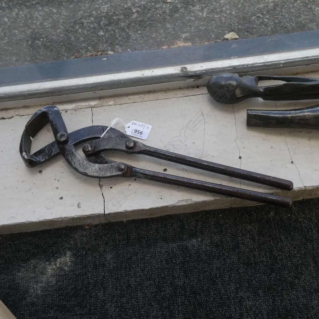 HORSE SHOE STUD REMOVER L.360mm Image 1++