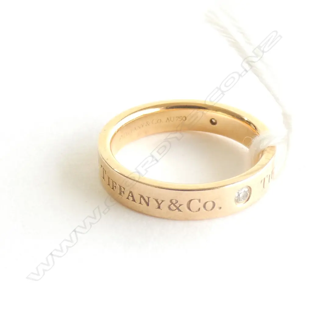 TIFFANY & CO. 18CT GOLD AND DIAMOND RING 4.59gm Image 1++