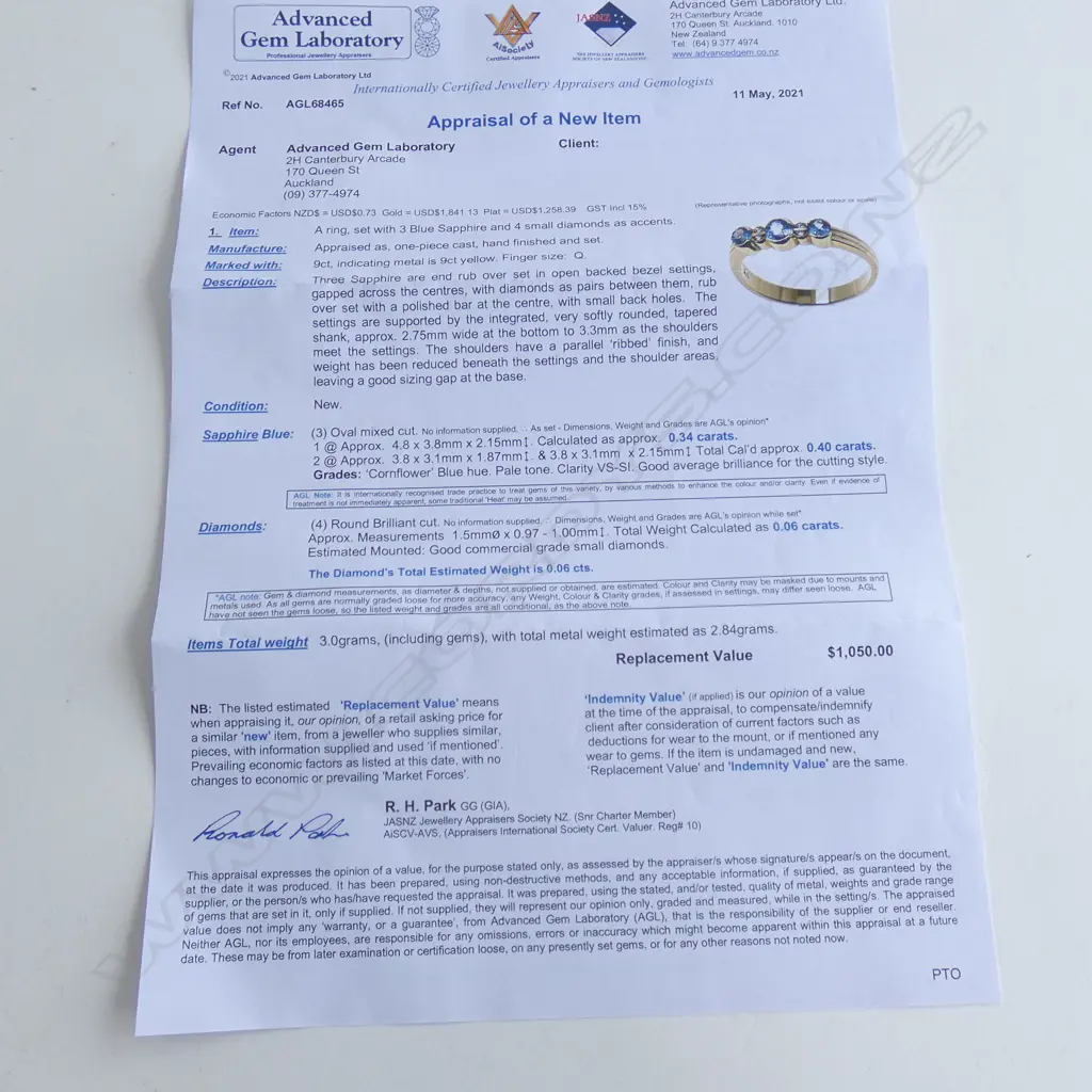 9CT GOLD SAPPHIRE RING Image 1++