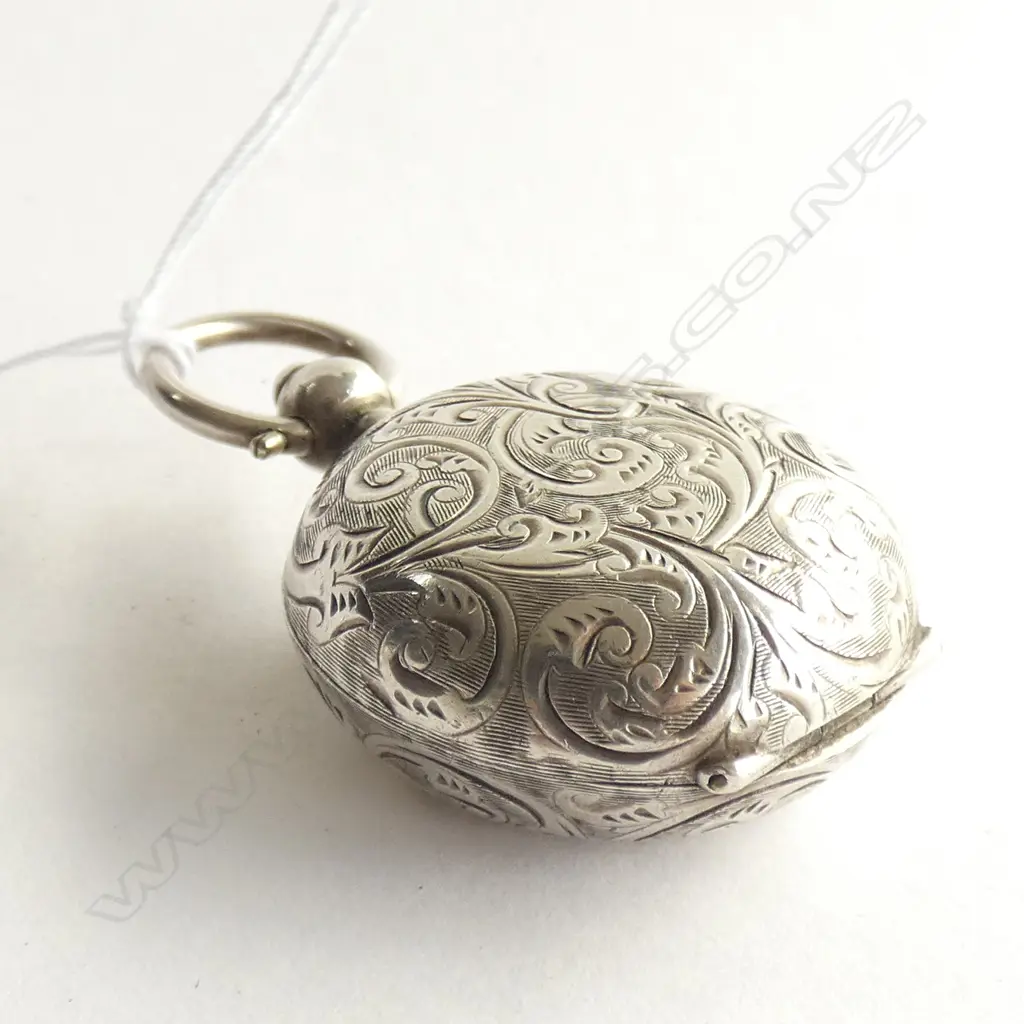 (19962) C1900 SILVER SOVEREIGN CASE ENGRAVED  Image 1++