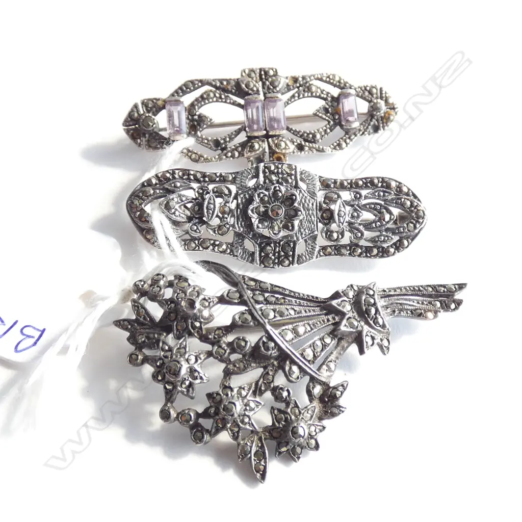 3 VINTAGE STG SILVER BROOCHES Image 1++