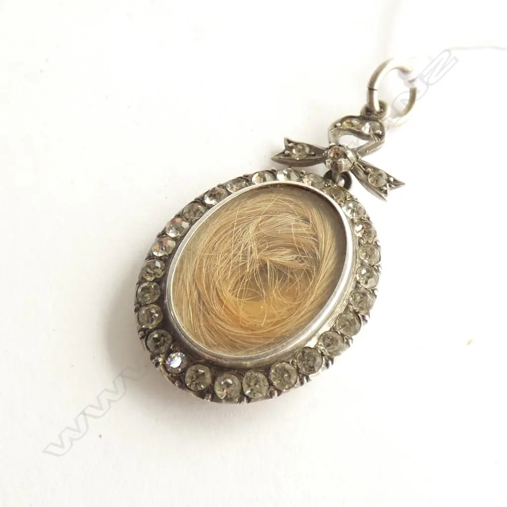 (19104) BIRMINGHAM 1903 SILVER LOCKET GEM SET.  Image 1++
