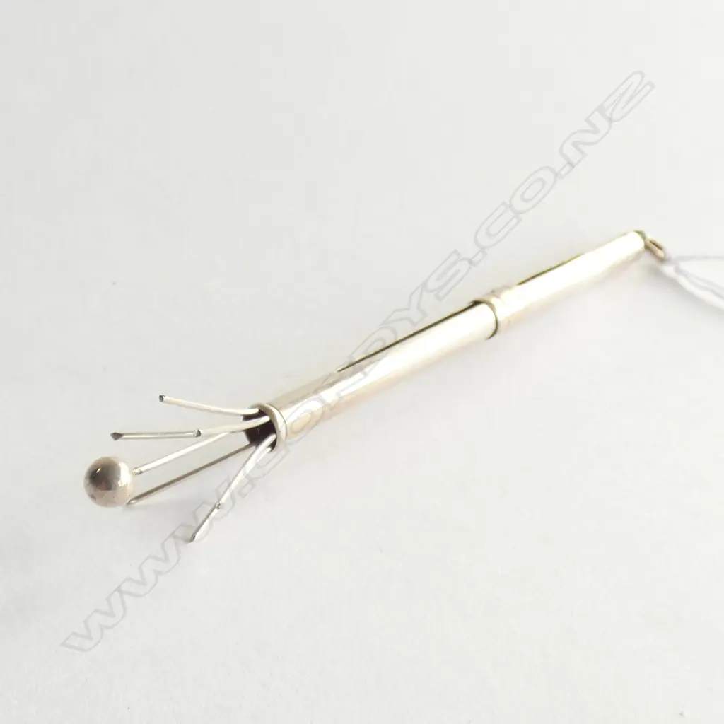 (18669) VINTAGE SILVER SWIZZLE STICK Image 1++