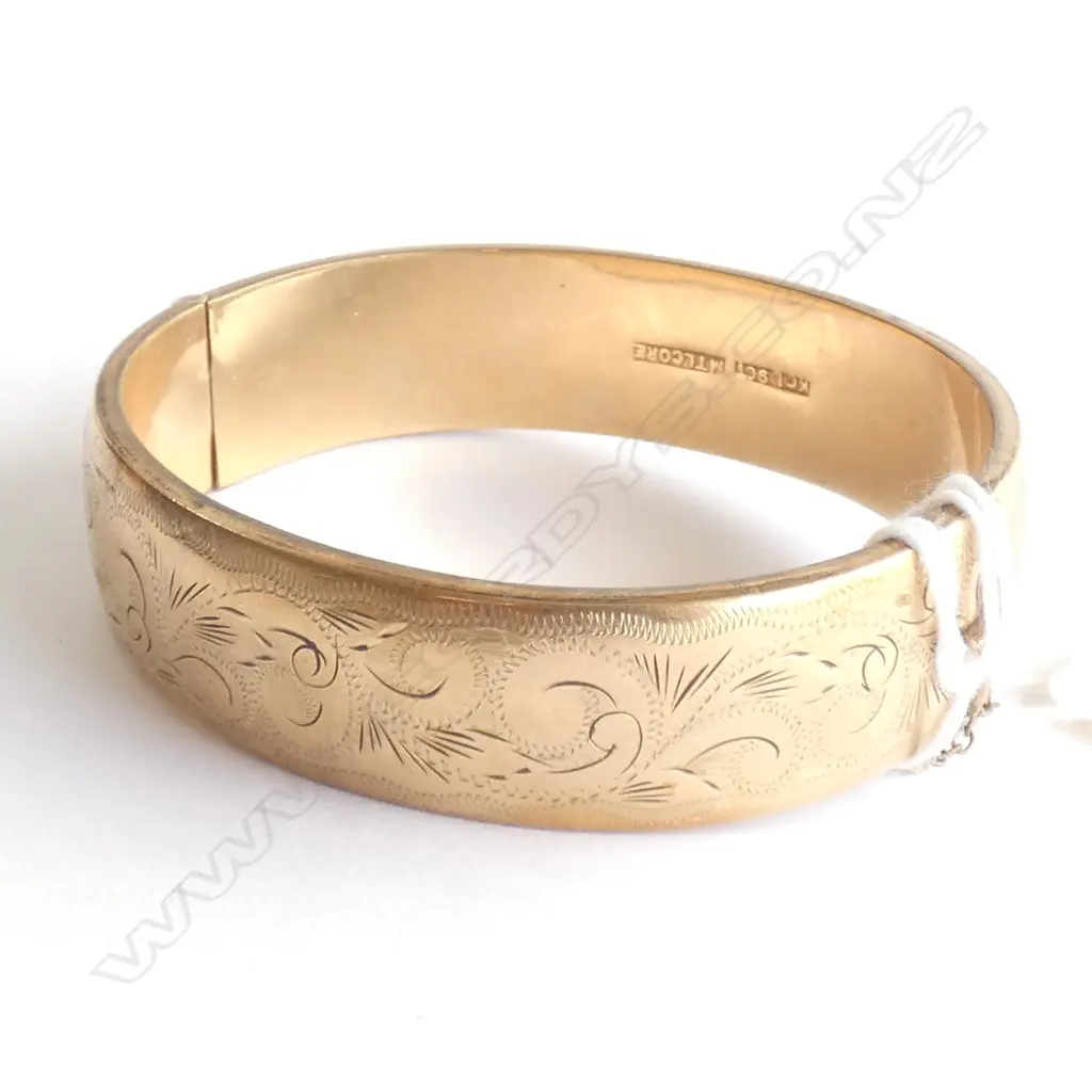 (19532) 9CT GOLD ON METAL ENGRAVED BRACELET & SAFETY CHAIN Image 1++