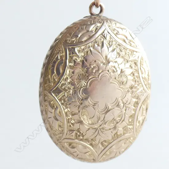 VICTORIAN GOLD PLATED LOCKET