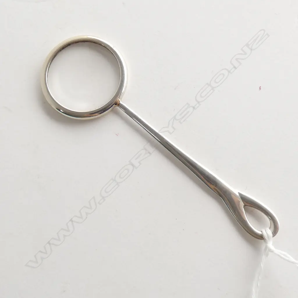 TIFFANY SILVER MAGNIFYING GLASS Image 1++