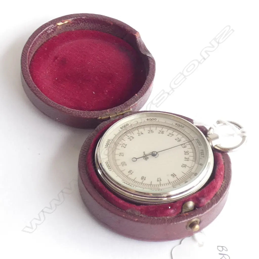 (19516) OLD LEATHER CASED POCKET INCLINOMETER / BAROGRAPH ???? Image 1++