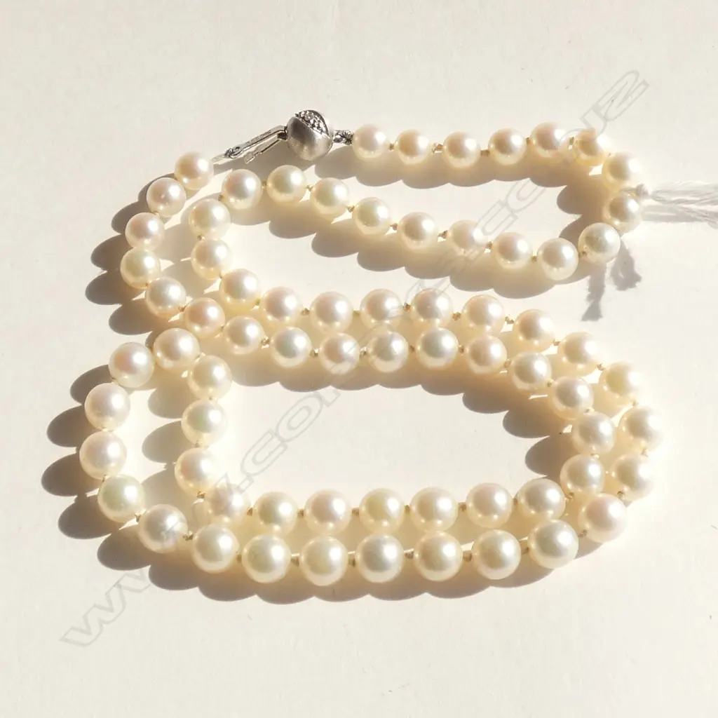 VINTAGE JAPANESE AKOYA PEARL NECKLACE 14CT WHITE GOLD LOCK w. DIAMONDS STAMPED 585 Image 1++