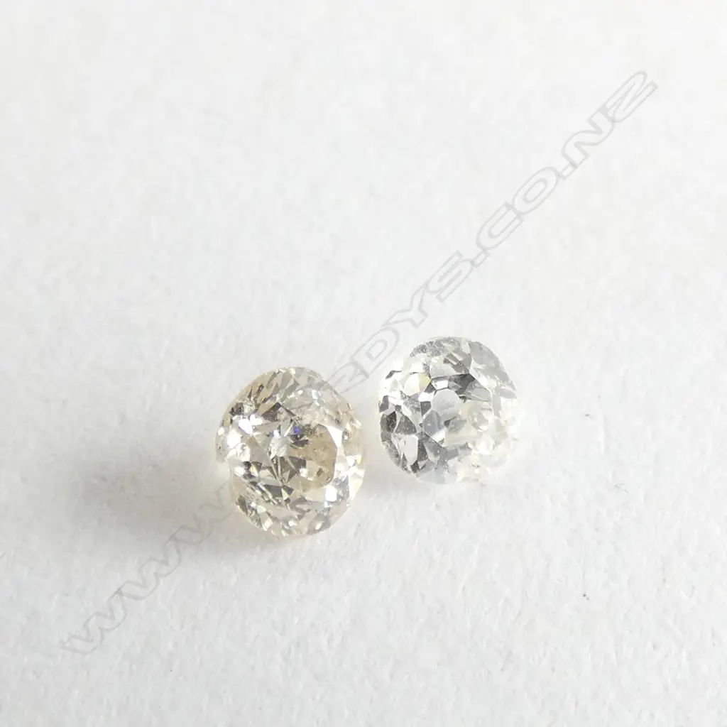 LOOSE DIAMONDS 2X 0.12CT ROUND Image 1++