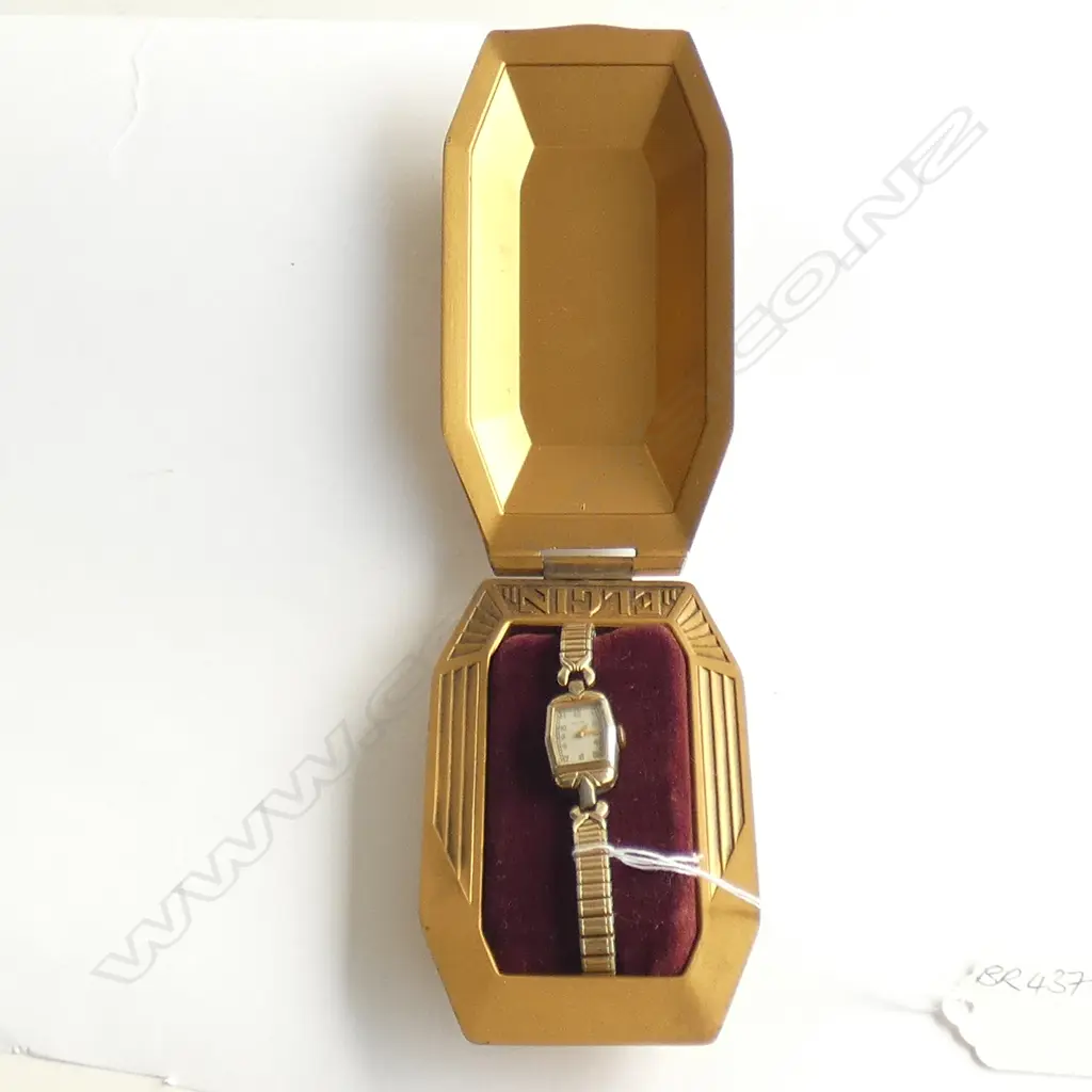 VINTAGE LADIES ELGIN WRIST WATCH IN CASE. WORKING Image 1++