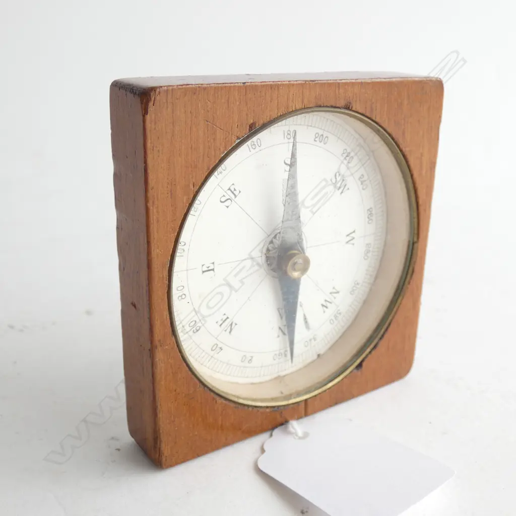 MAHOGANY CASED POCKET COMPASS  70 X 70MM Image 1++