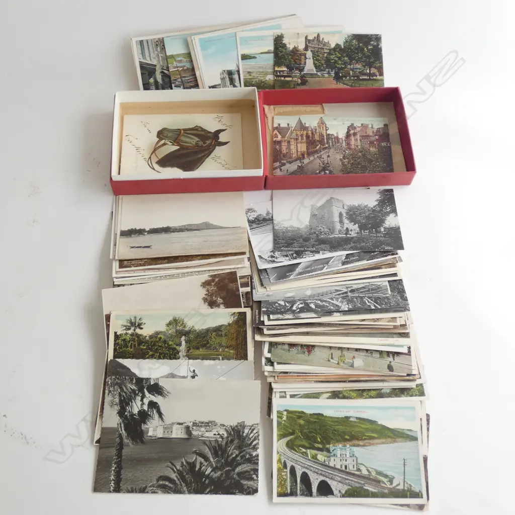 BOX VINTAGE POSTCARDS approx 120 Image 1++