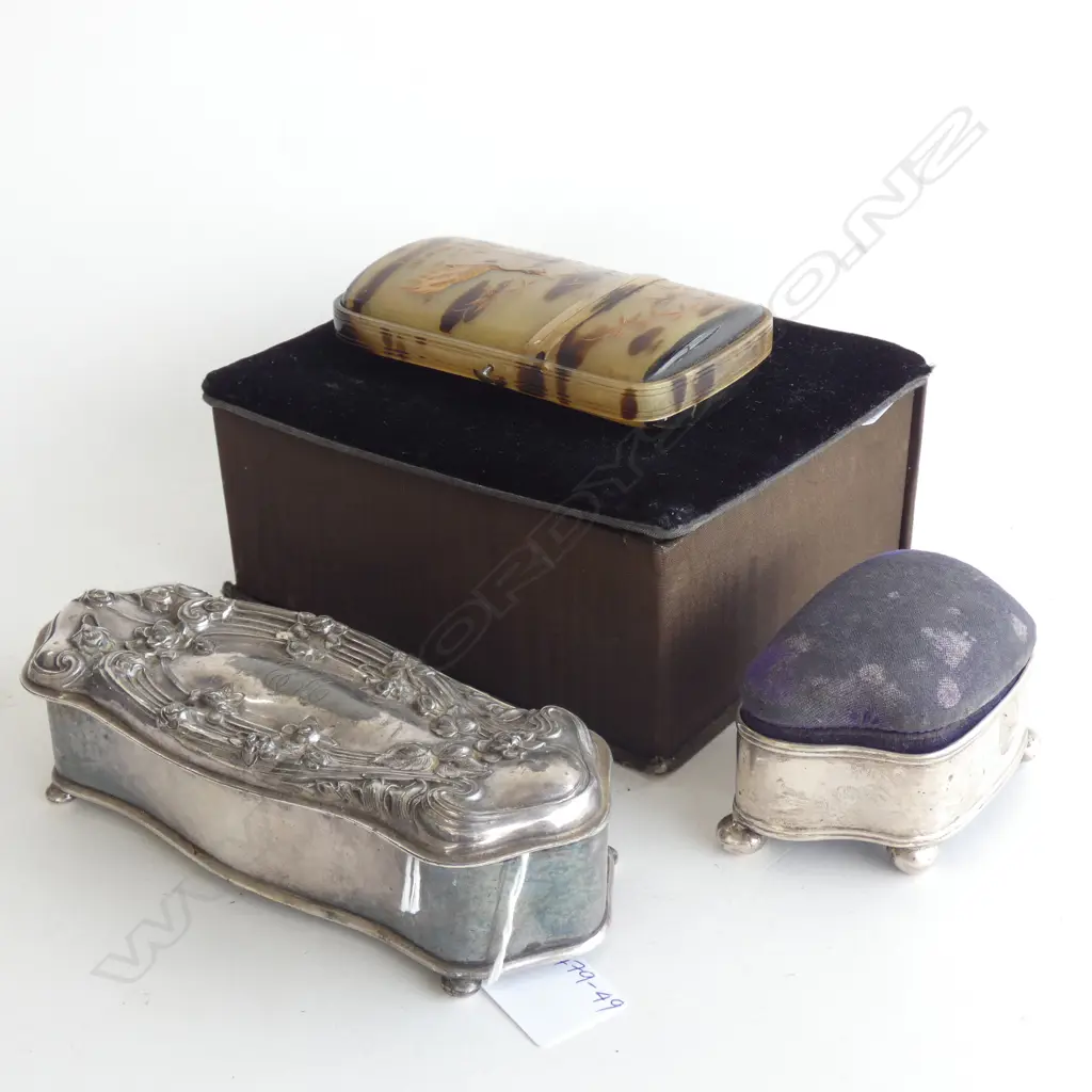 BLACK VELVET GIVENCHY JEWELLERY BOX /PR EP BOXES (LONGEST L180) / PLASTIC PAINTED BOX L 125MM Image 1++