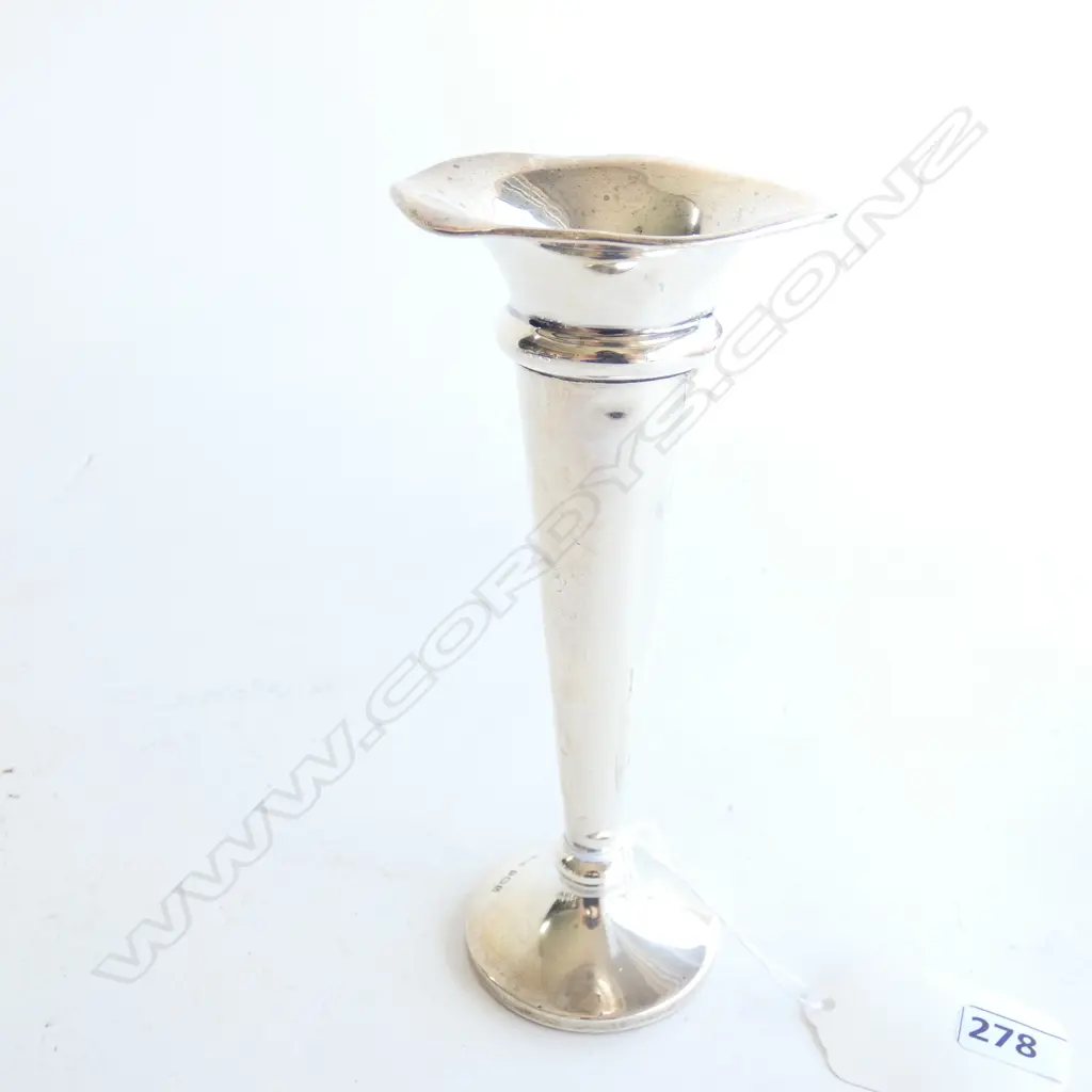 SILVER TRUMPET VASE by C.E. WILLIAMS & SONS, B'HAM 1928, (WEIGHTED BASE TOTAL 100gm Image 1++