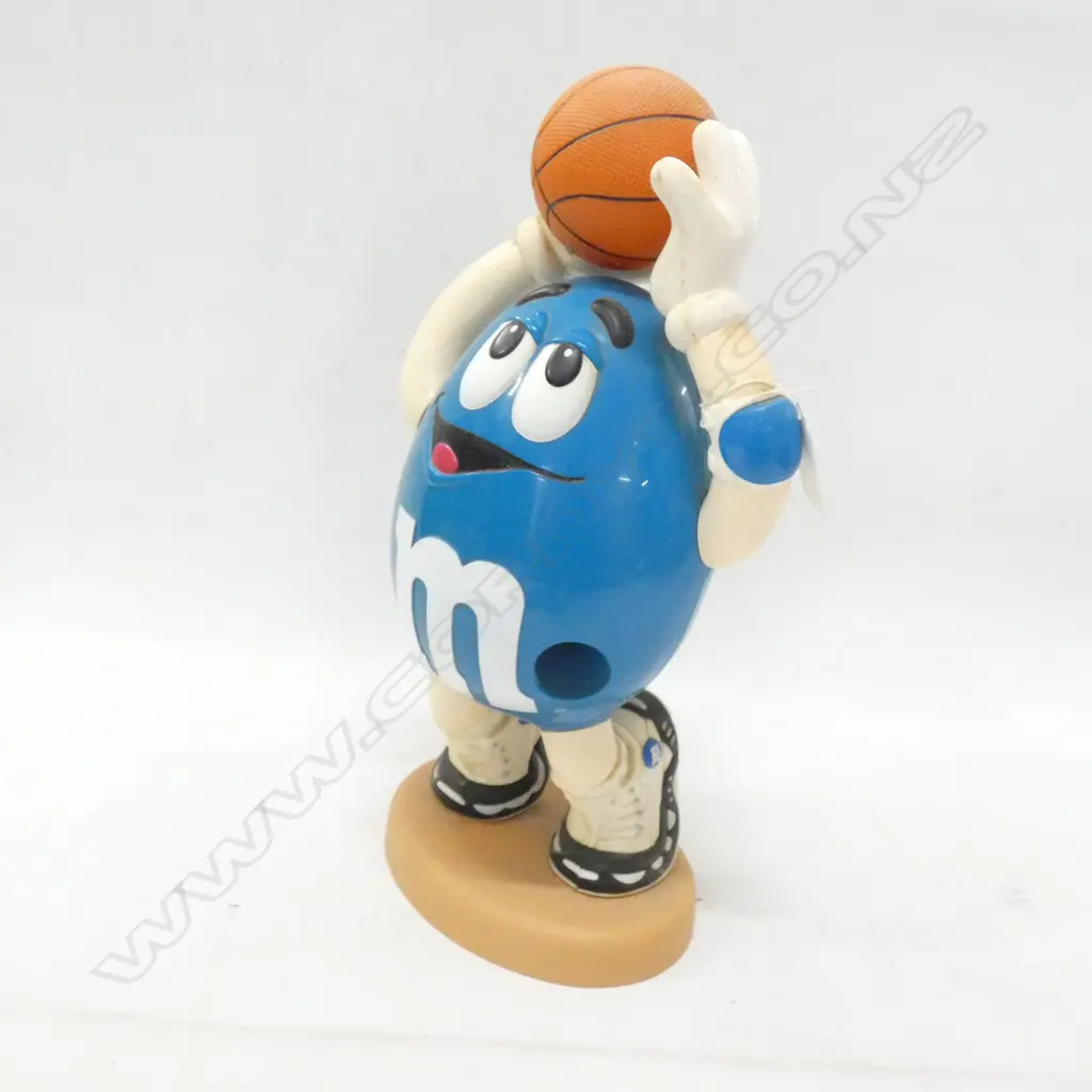 M+M BASKET BALL DISPENSER H 350 MM Image 1++