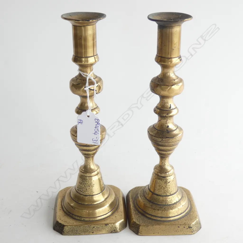 MATCHING PAIR VICTORIAN BRASS CANDLE STICKS - H. 225MM Image 1++