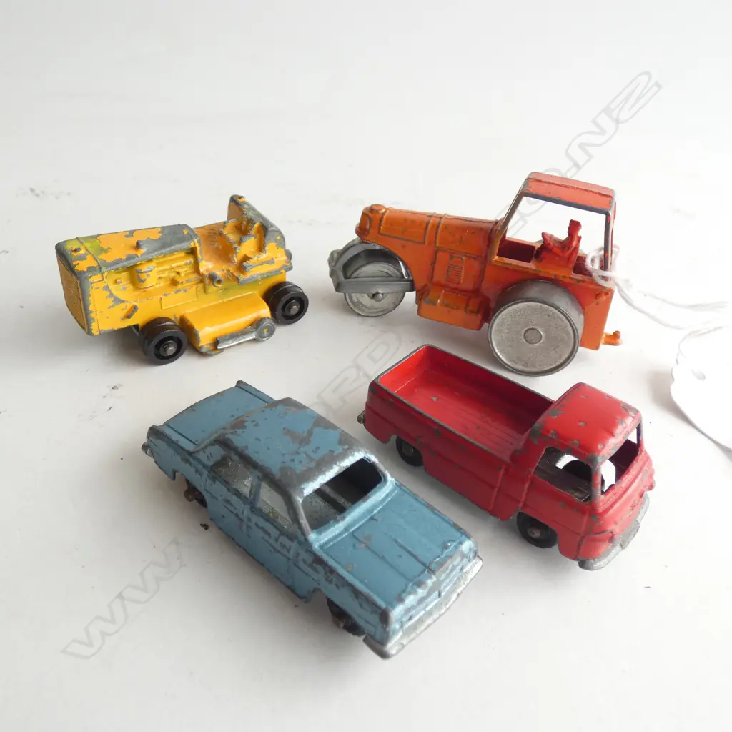 (19593) 4 OLD FUN HO DIE CAST MODELS; NO.26/ D8 CATERPILLAR/ HOLDEN HH & STEAMROLLER L 65MM Image 1++