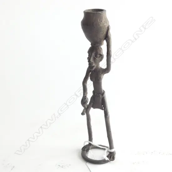 CAST BRONZE AFRICAN FEMALE FIGURINE, CARRYING WEEDING TOOL & LARGE POT, H.160mm