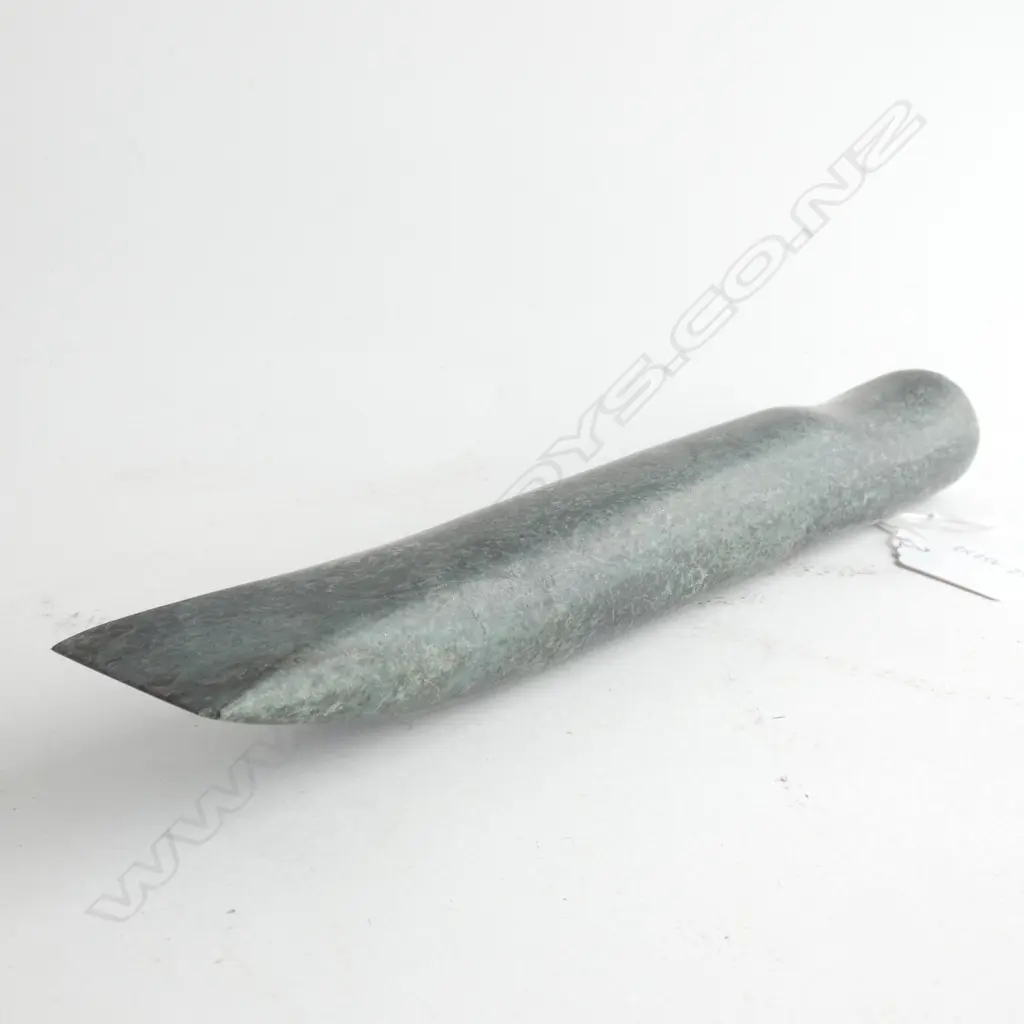 LARGE POUNAMU CHISEL, L.280mm, CYLINDRICAL w BEVELED CUTTING EDGE Image 1++