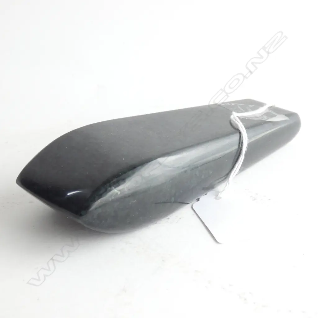 POUNAMU ADZE, 140mm, QUADRANGULAR SECTION, DARK KAWAKAWA VARIETY Image 1++