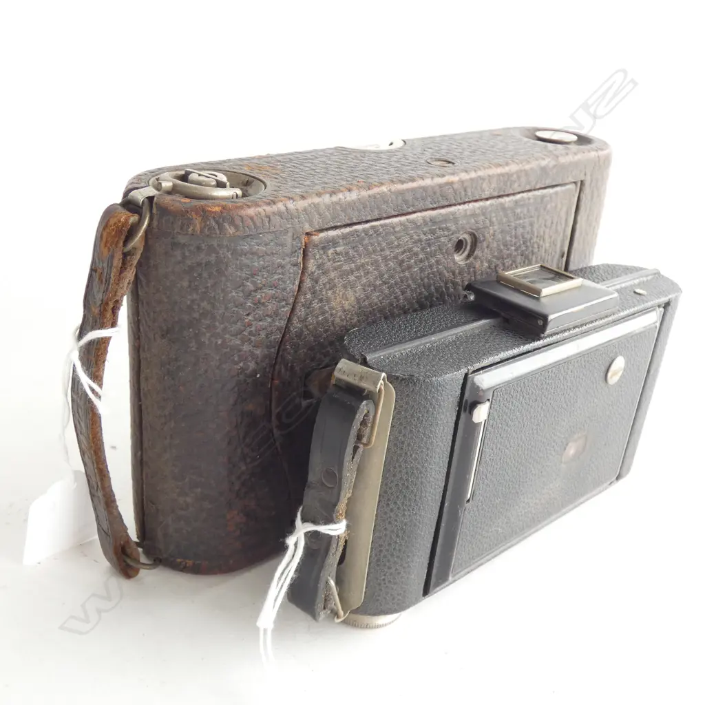 2 KODAK FOLDING VINTAGE CAMERA LGEST L.193mm Image 1++