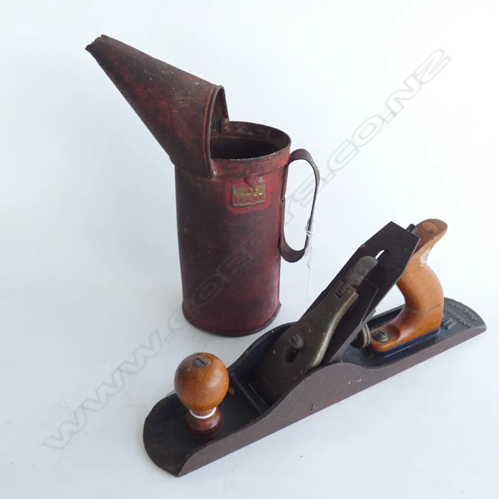 WS BIRMINGHAM NO.A5 PLANE (L350MM) + 1 RED QUART OIL CAN (SURFACE RUST) H.275MM Image 1++