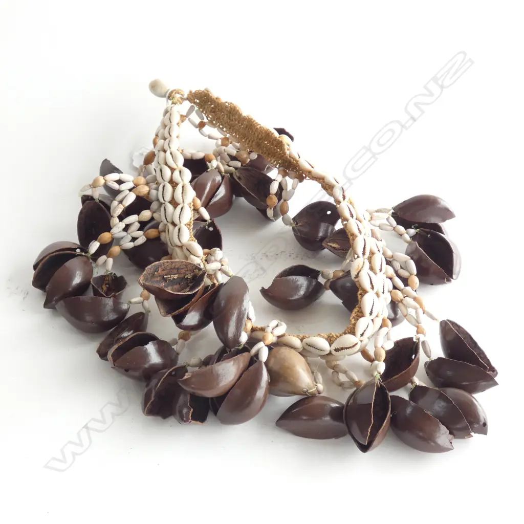 PACIFIC ISLAND NECKLACE OF SHELL & SEEDS, c.1955 Image 1++