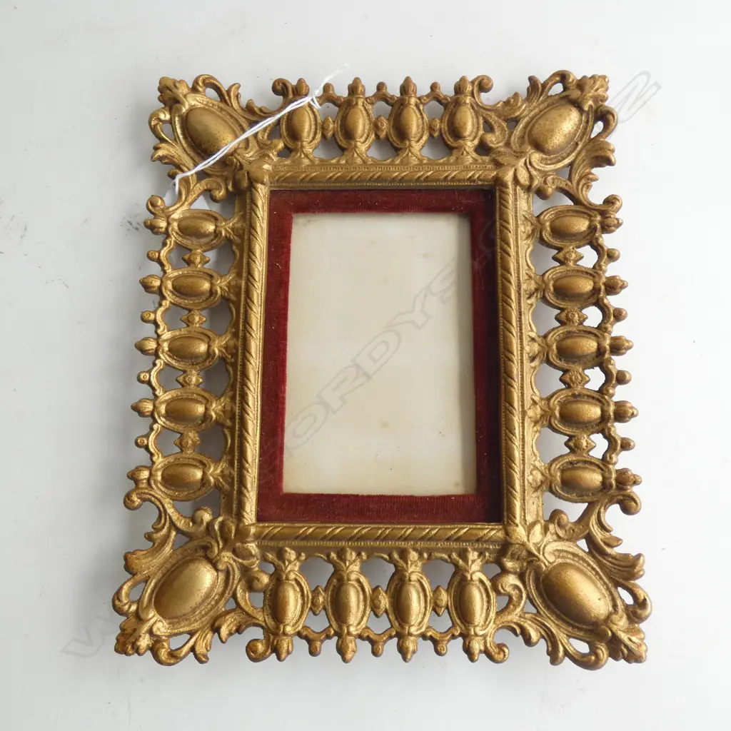 ORNATE GILDED METAL FRAME H 240 MM Image 1++