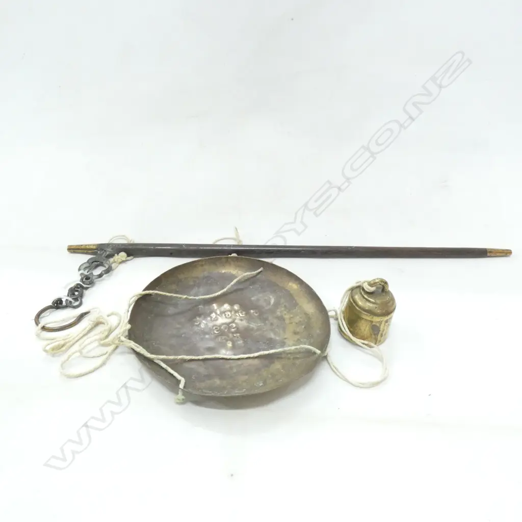 SET OF DOCTORS' SCALES Image 1++