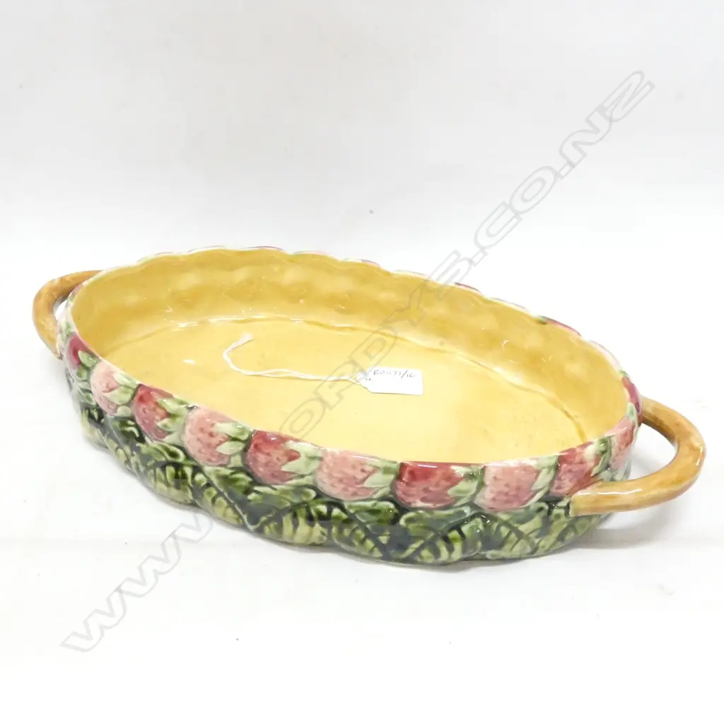 SARREGUEMINES FRENCH MAJOLICA OVAL SERVING DISH STRAWBERRIES L.350mm Image 1++