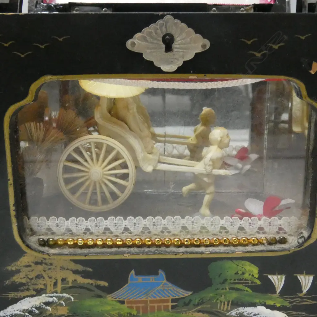 BLACK LACQUER ORIENTAL MUSICAL JEWELLERY BOX L.335mm Image 1++