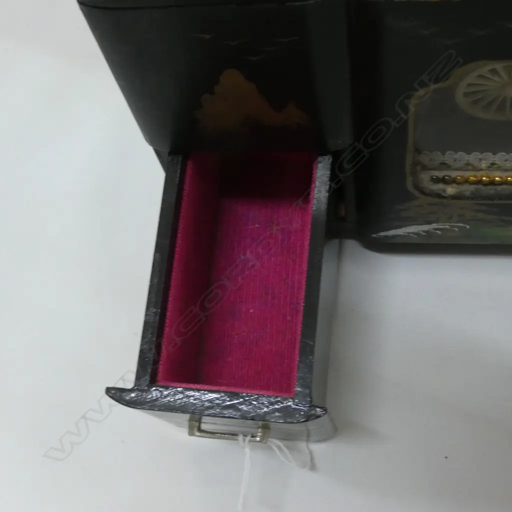 BLACK LACQUER ORIENTAL MUSICAL JEWELLERY BOX L.335mm Image 1++