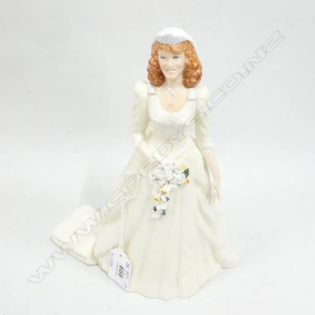 ROYAL DOULTON DUCHESS OF YORK HN3086 H.210MM RETAIL $1235 1035/1500... Image 1++