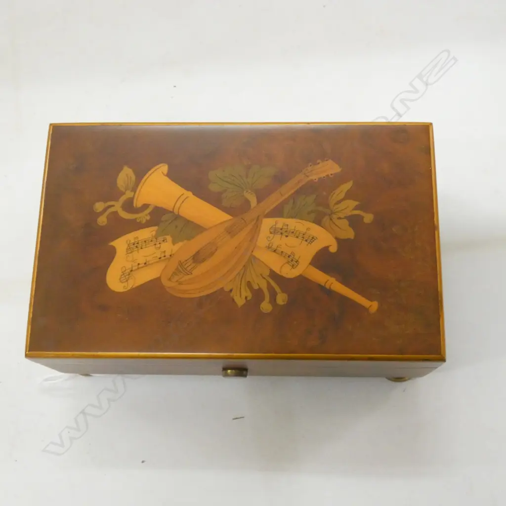 SWISS INLAID MUSIC BOX... Image 1++