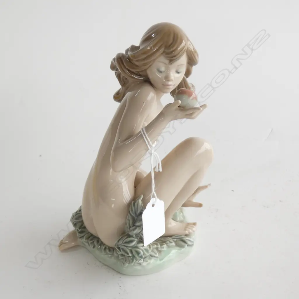 LLADRO EVE GIRL FIGURINE #1482 H.190mm... Image 1++