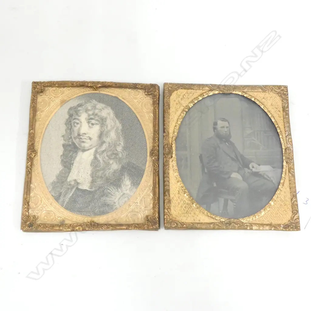 NEAR PAIR GOLD METAL FRAMES; 1 DAGURREOTYPE 1 LITHO 85x70mm Image 1++