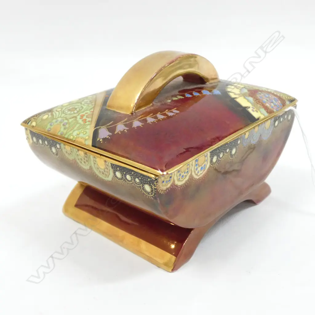 CARLTON WARE ROUGE ROYALE FLORAL DESIGN LIDDED BOX  120 X 90 X 100MM... Image 1++
