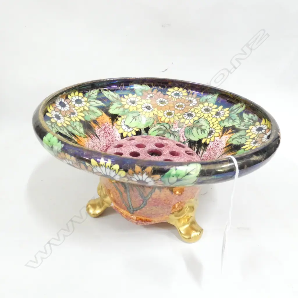 LG MALING DAISY PAINTED FLOWER BOWL WITH GOLD LIONS PAWS (DIA 225MM) & PIERCED FLOWER BRICK (FROG)  C1937 Image 1++