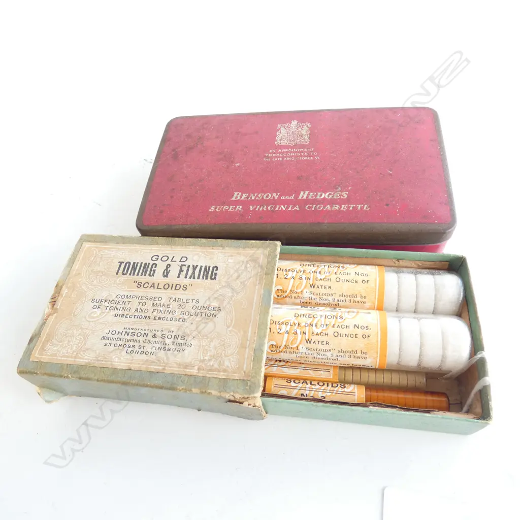VINTAGE BOX GOLD TONING & FIXING SCALOIDS - INCL CONTENTS + OLD CIGARETTE TIN  Image 1++