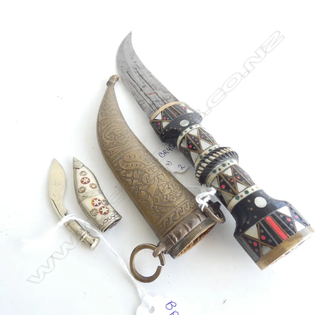 OLD BRASS BEADED / LEATHER & BONE GURKHA KUKRI & SCABBARD (L300MM) & SM TENDON KNIVE IN SHEATH Image 1++