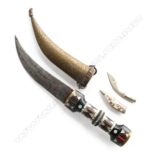 REPLICA ARABIAN DAGGER - ORNATE HANDLE IN BRASS SCABARD (L 285MM)+ SM CASED KNIFE FOR CUTTING TENDONS (L82MM)