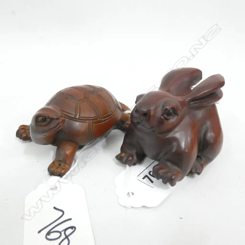 2 BOXWOOD NETSUKE; HARE & TURTLE L.70mm Image 1++