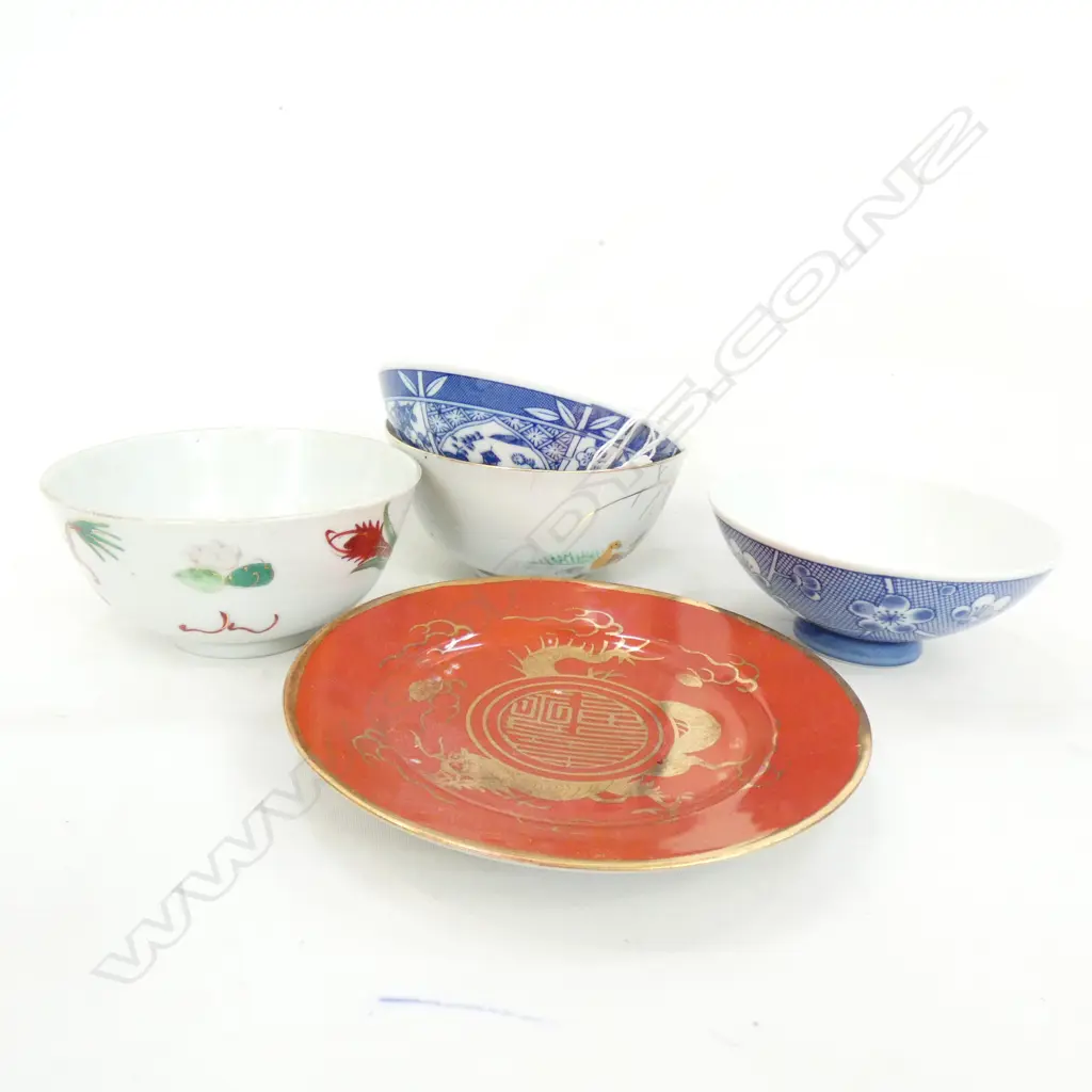 4 RICE BOWLS; 2 B/W, DRAGON & FAMILLE ROSE + RED DRAGON PLATE 155mm dia Image 1++