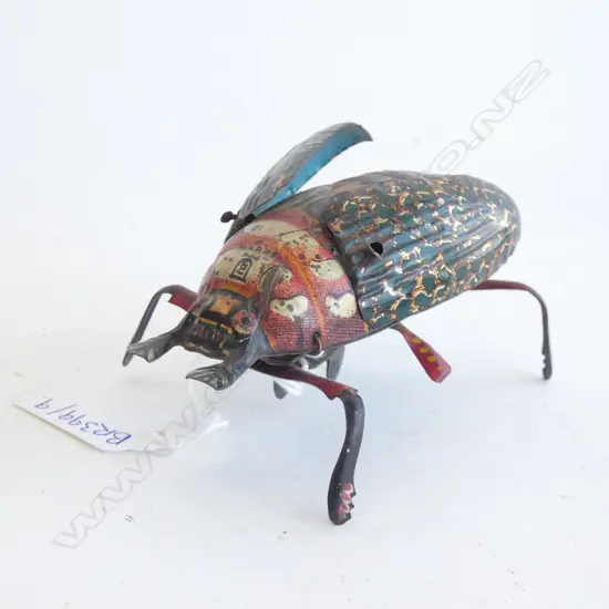 C.1900 CRAWLING BEETLE WIND UP TIN TOY L.100mm