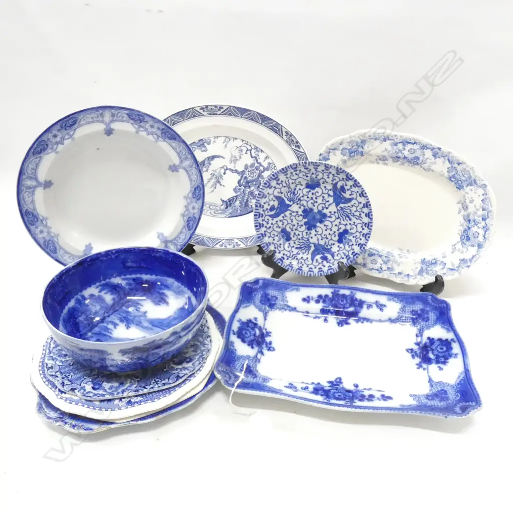 ASST 19TH +20THC BLUE AND WHITE CHINA  Image 1++